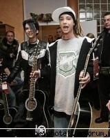 Poze - 3 la 10.000(lei veki:D:D:) lei.....3 la - *Tom Kaulitz*