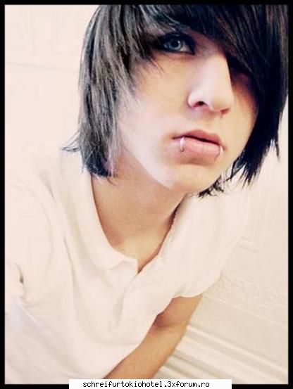 poze cu tinute emo / frizuri - ...~*Princess*~... - !~EmO...~!